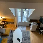 Confort Au Coeur De Paris 8E, 5E Etage Avec Ascenseur
