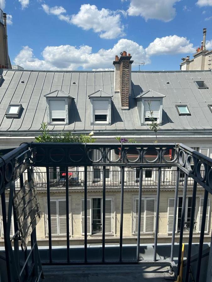 Confort Au Coeur De 8e, 5e Etage Avec Ascenseur