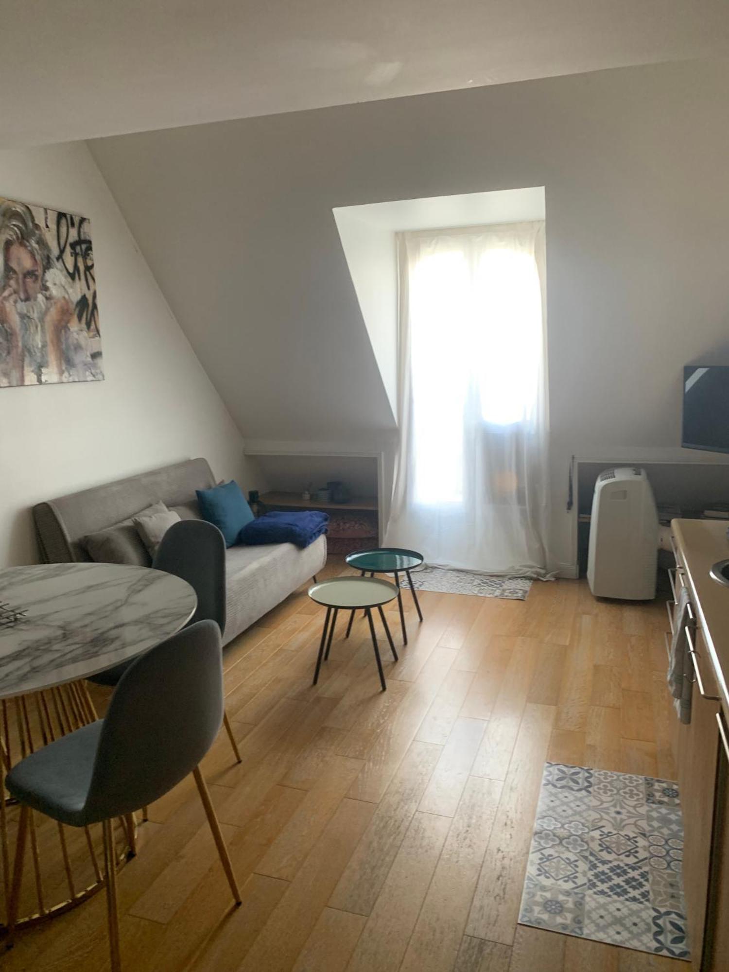 Confort Au Coeur De 8e, 5e Etage Avec Ascenseur *