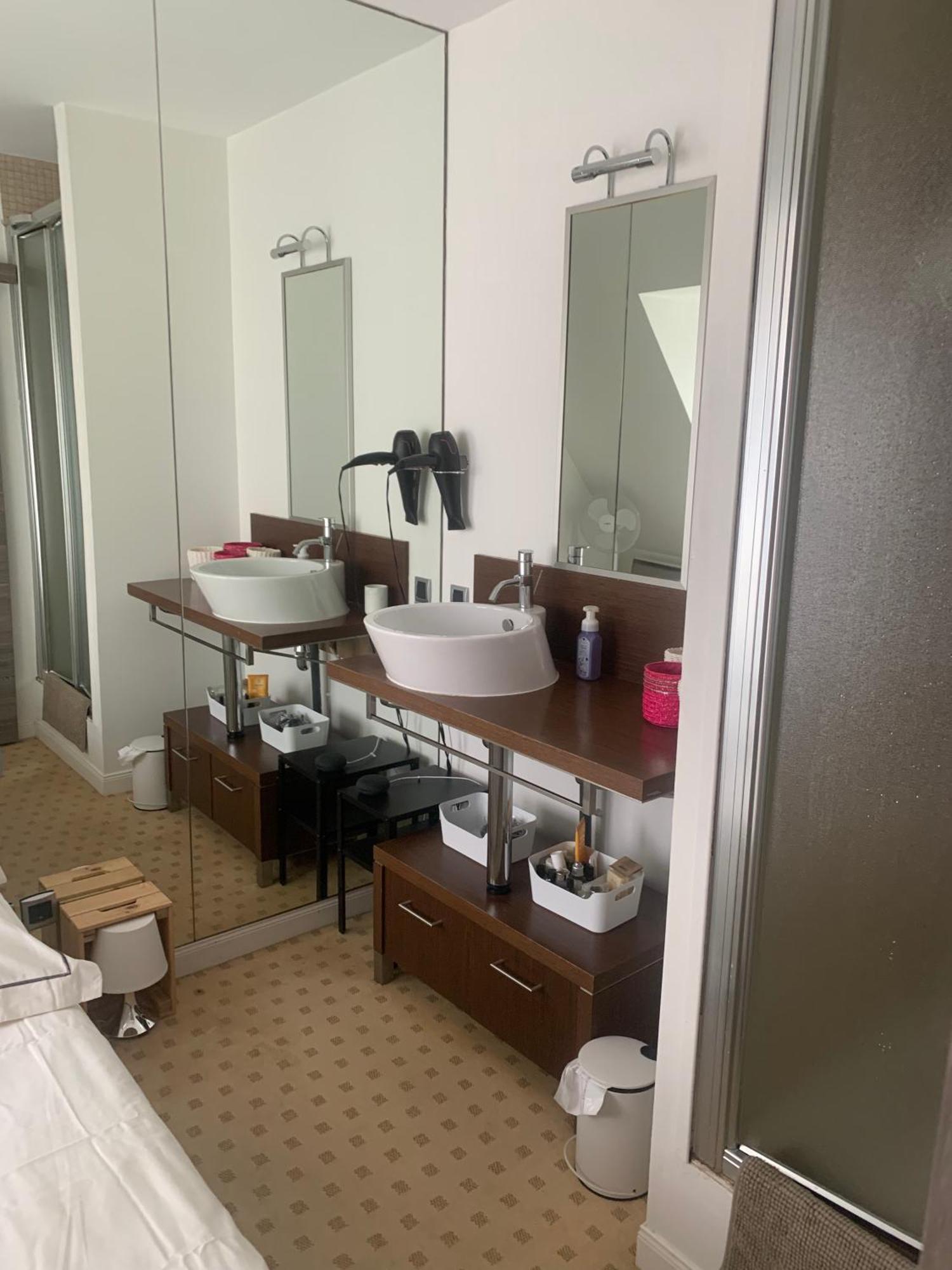 Confort Au Coeur De 8e, 5e Etage Avec Ascenseur Apartment *