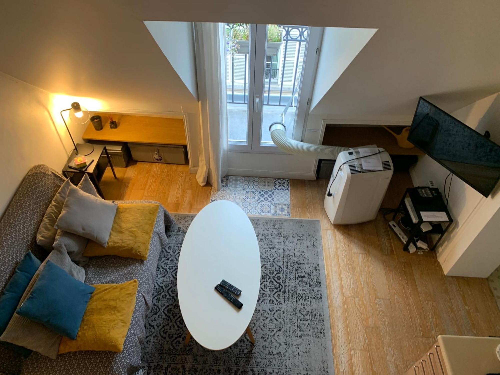 Apartment Confort Au Coeur De 8e, 5e Etage Avec Ascenseur