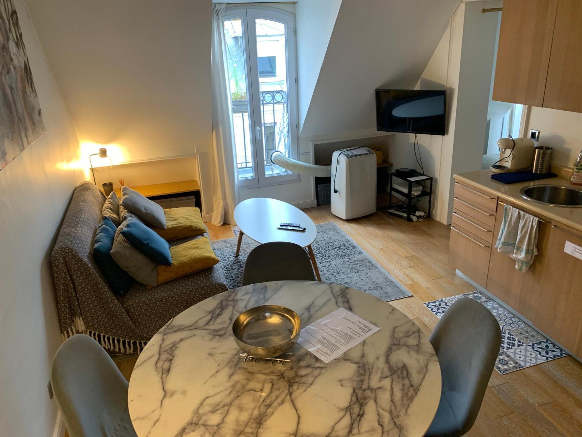 Confort Au Coeur De 8e, 5e Etage Avec Ascenseur *