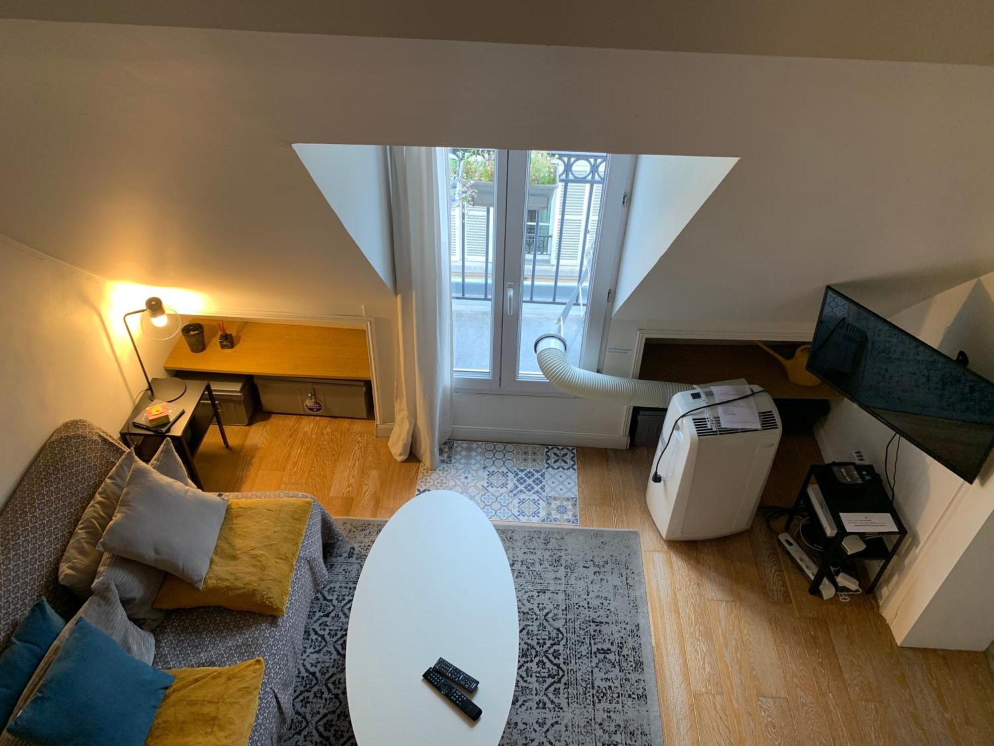 Confort Au Coeur De 8e, 5e Etage Avec Ascenseur * Paris