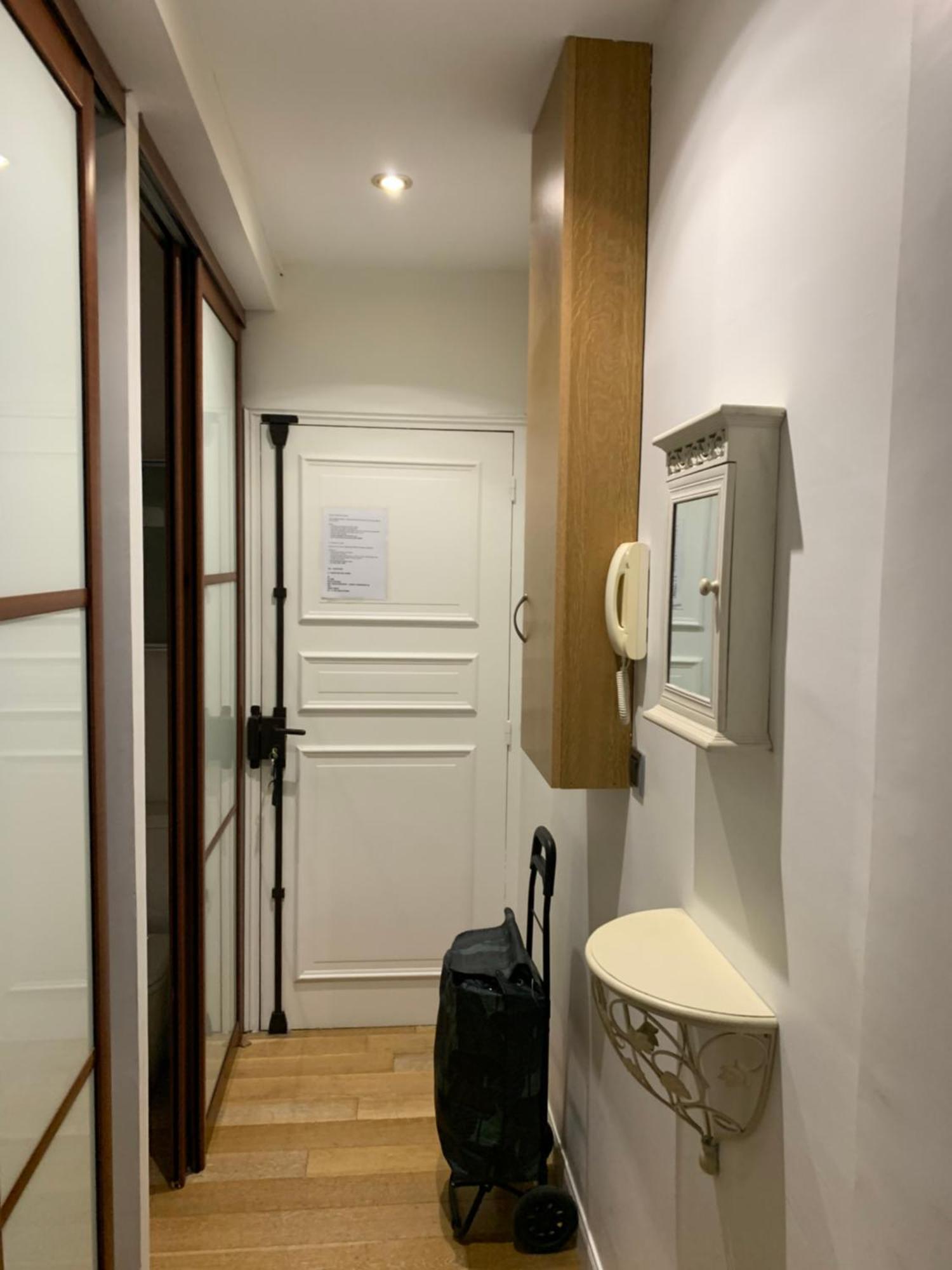 Apartment Confort Au Coeur De 8e, 5e Etage Avec Ascenseur Paris