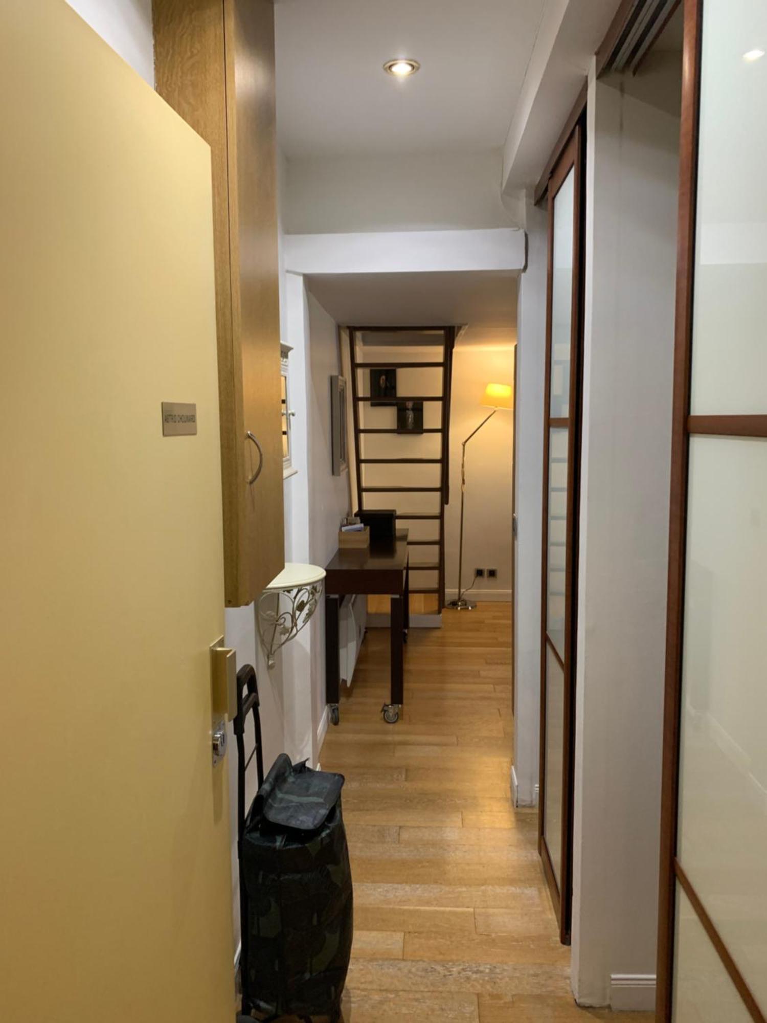 Confort Au Coeur De 8e, 5e Etage Avec Ascenseur Apartment *