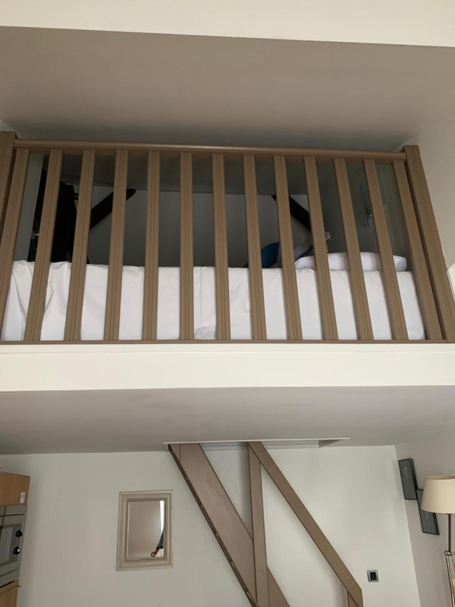 Apartment Confort Au Coeur De 8e, 5e Etage Avec Ascenseur *